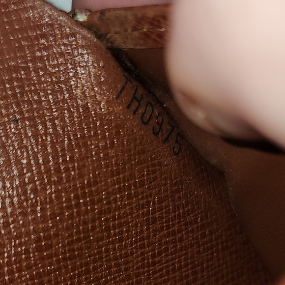 Guc Louis vuitton elise wallet used with flaws vintage monogram see pics - Picture 11 of 12